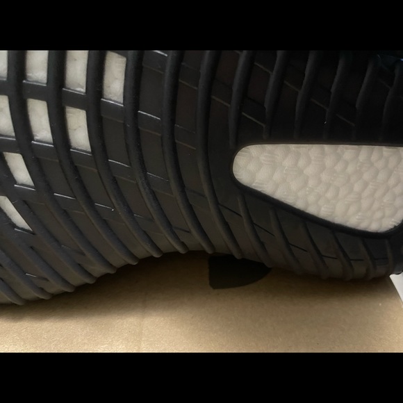 Yeezy 350 V2 Core Black White - Picture 6 of 7